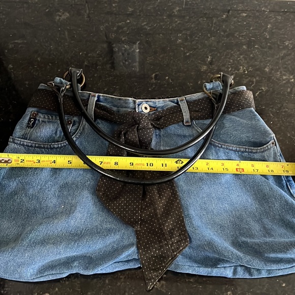 - Unique Vintage Y2K, large,Guess Jean , Jeans purse - Picture 10 of 16